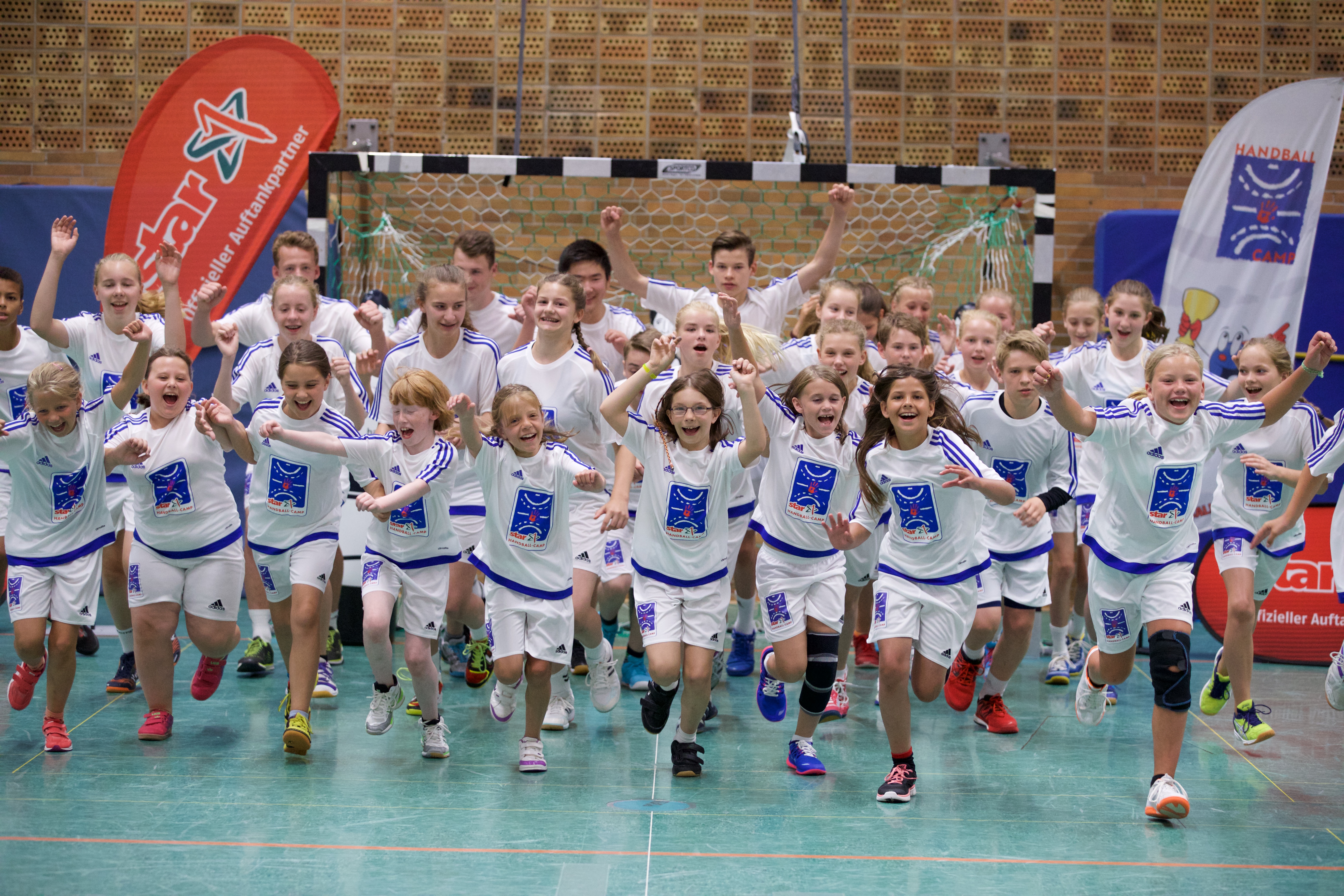 01_THW-YOUNGstar_Camp_Teamfoto©ORLEN_20Deutschland.jpg